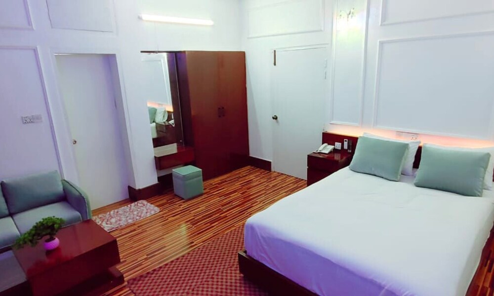 Rezala Restaurant Catering & Residence