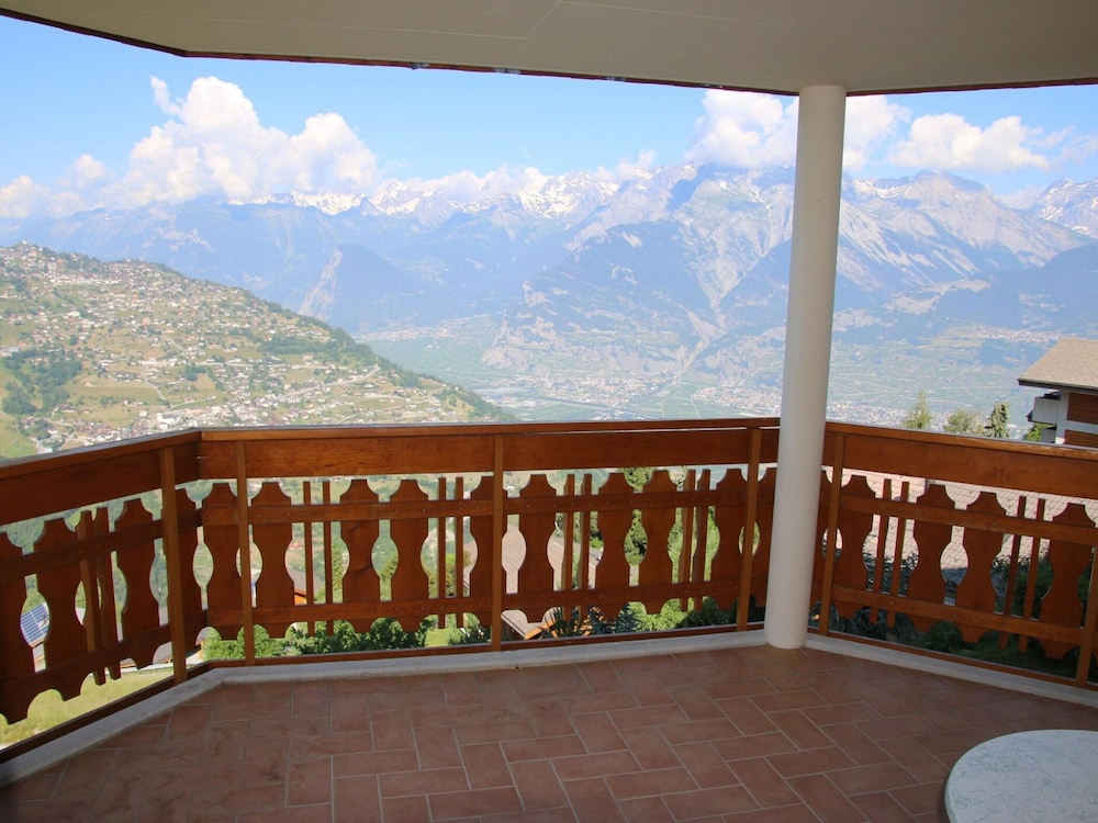 Charming Apartment With Balcony