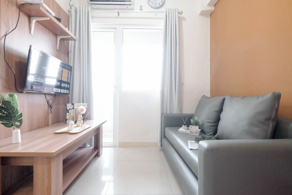 Neutral Tone 2Br At Green Pramuka City Apartment