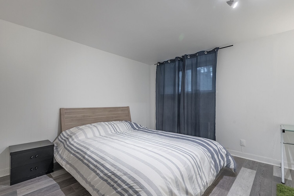 1BR APT in the HEART of Downtown-0