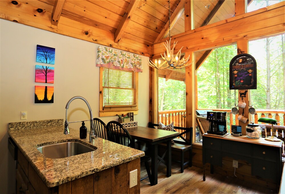 Always & Forever 1 Bedroom Cabin by RedAwning view 5