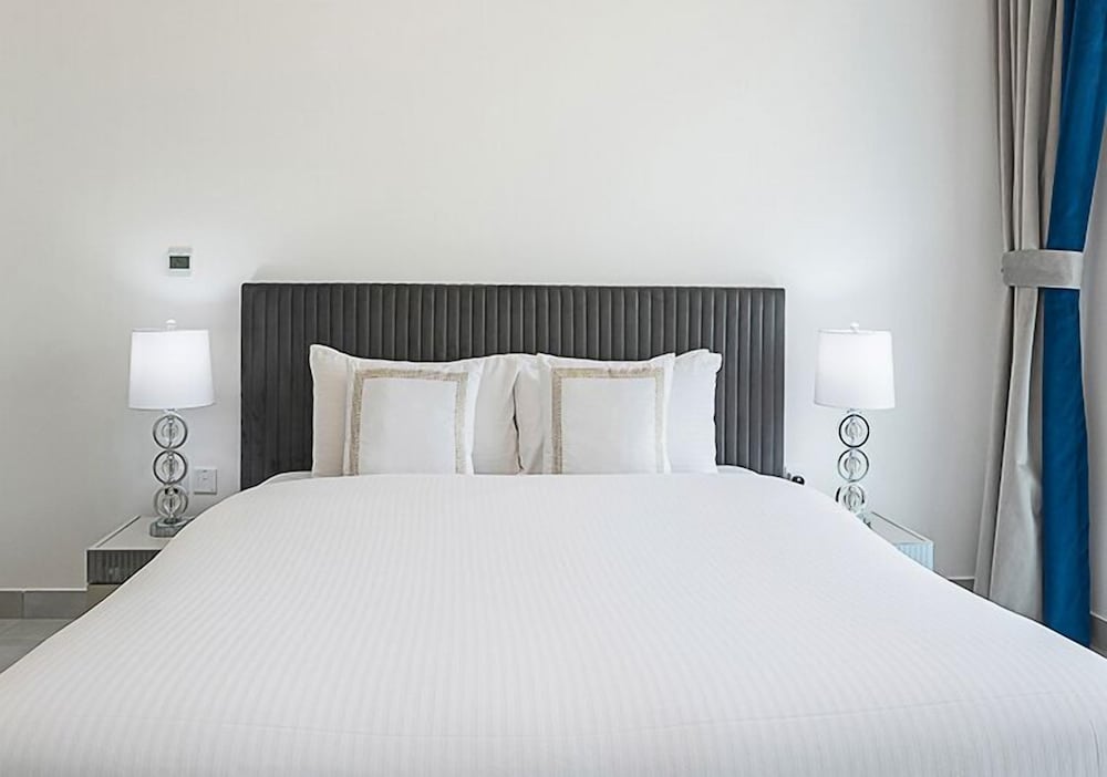 Spacious 1BR Apt in Pearlz by Danube