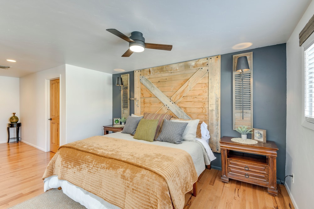 Game Room, Media Room & Pool: Luxe Villa in Craig!