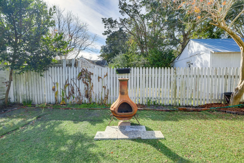 Central Historic Beaufort Home: Walk to Waterfront view 5