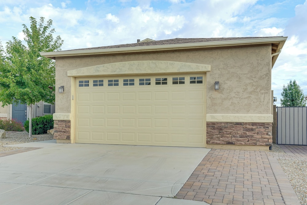 7 Mi to Watson Lake: Prescott Valley Home w/ Patio