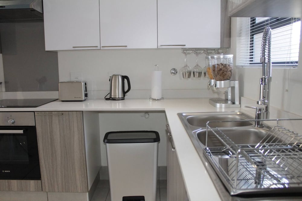 Stunning 2 bed Apartment Near Monte Casino
