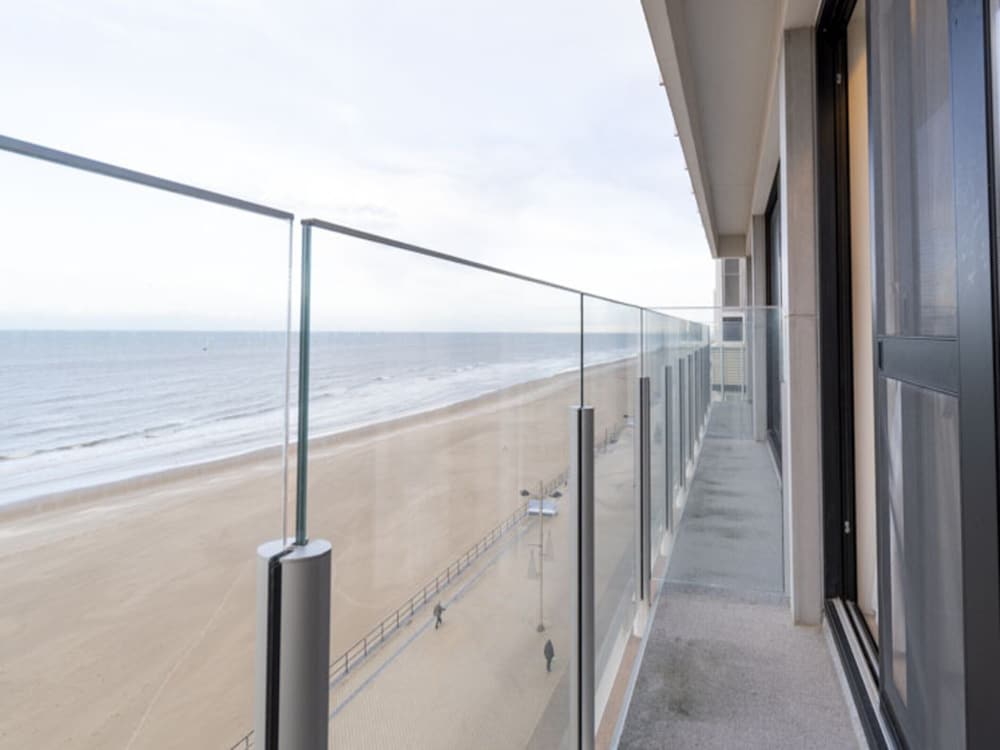 Apartment in Middelkerke With Sea Views