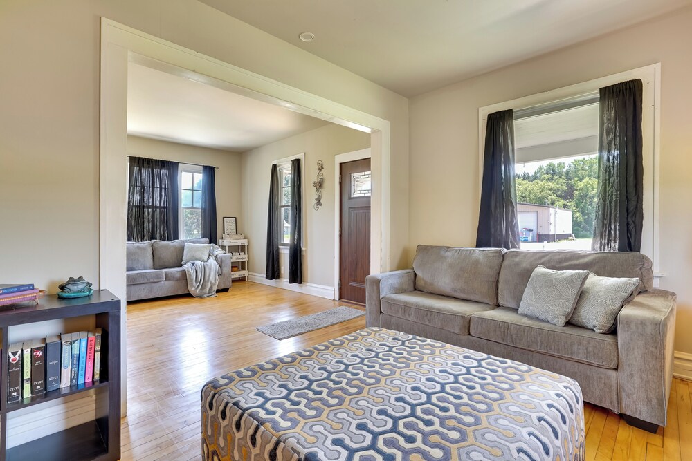 Gas Grill & Porch: Rural Hixton Vacation Home!