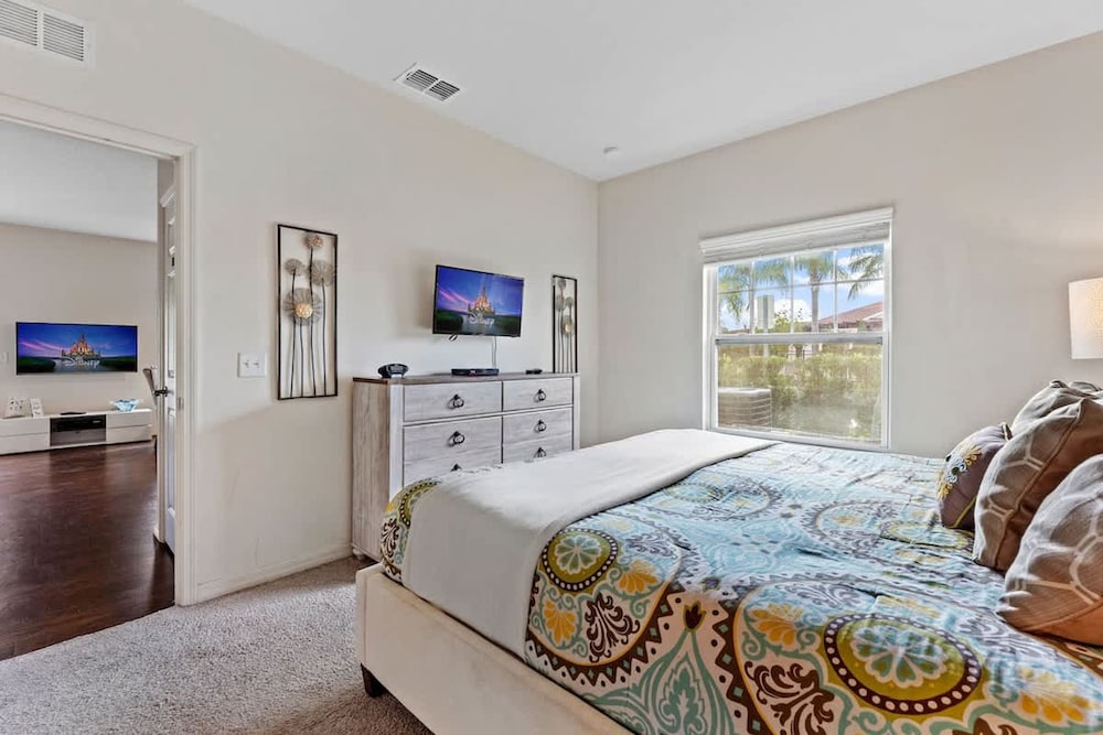 Captivating 4BR at West Lucaya Resort Wl8979