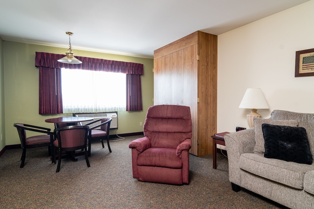 Cedarberry Inn