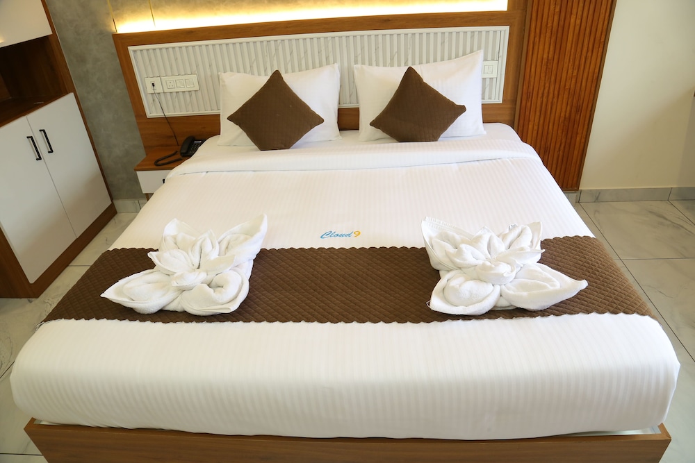 Cloud9 Airport Hotel