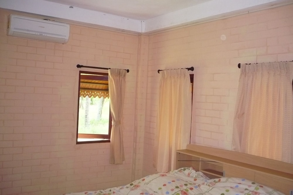 Monkey Samui Hostel