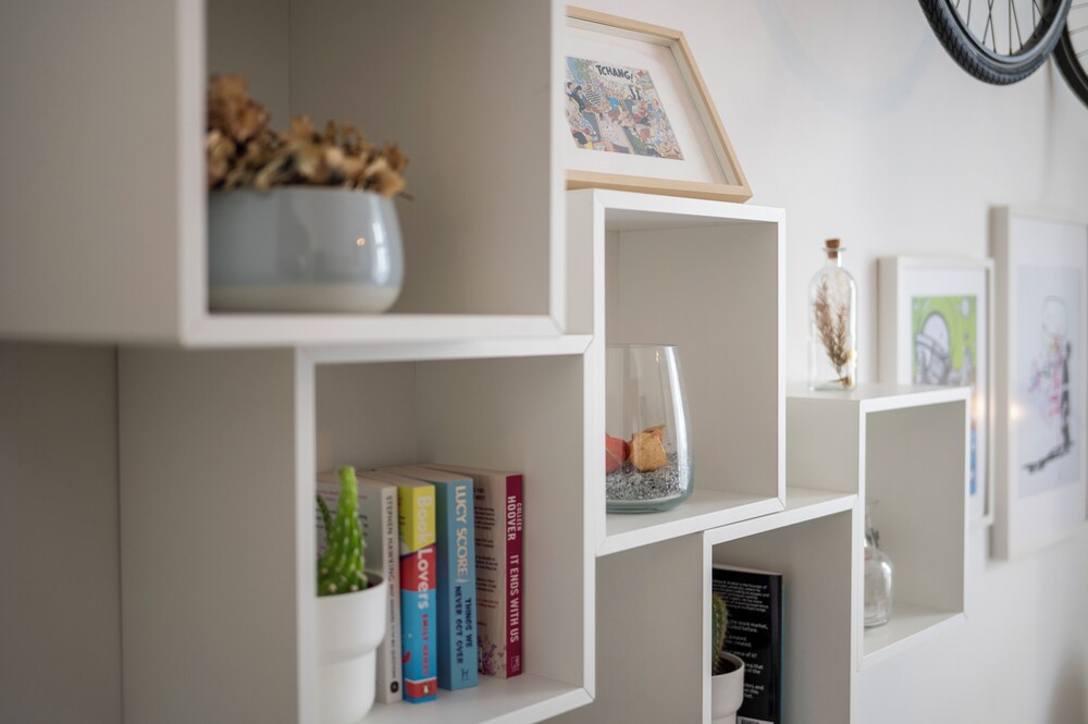 Stylish 3 Bd 3 Bath Duplex In Brussels