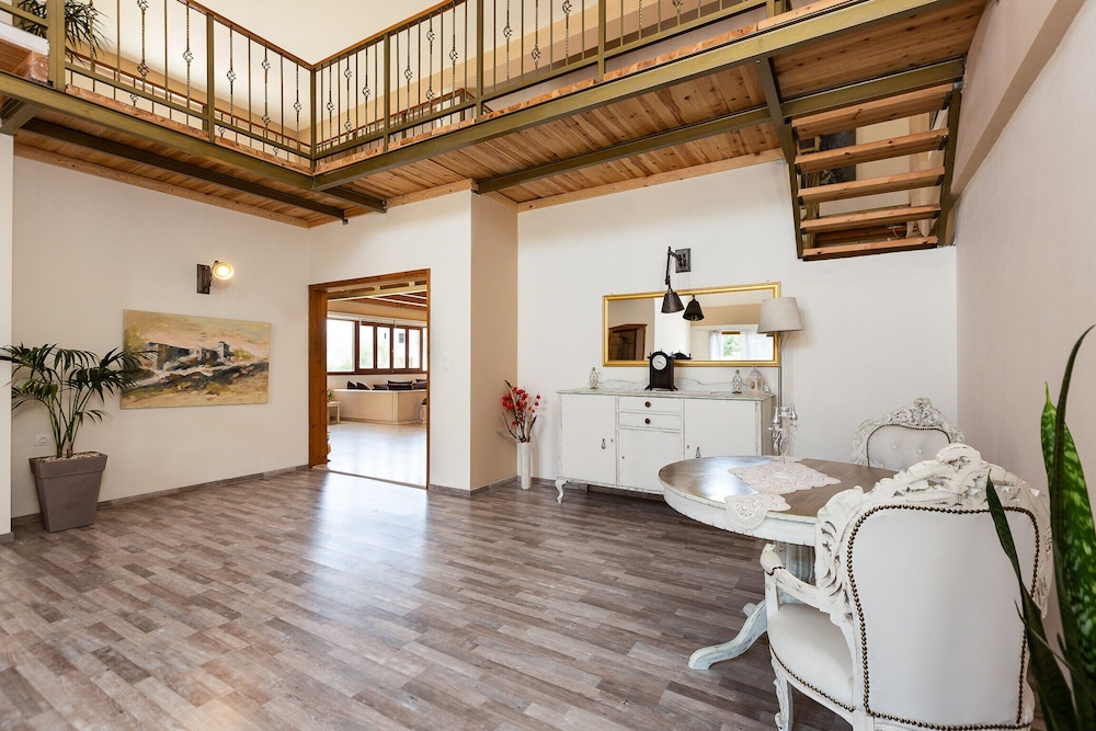 Golden Sand Beach Villa Villa