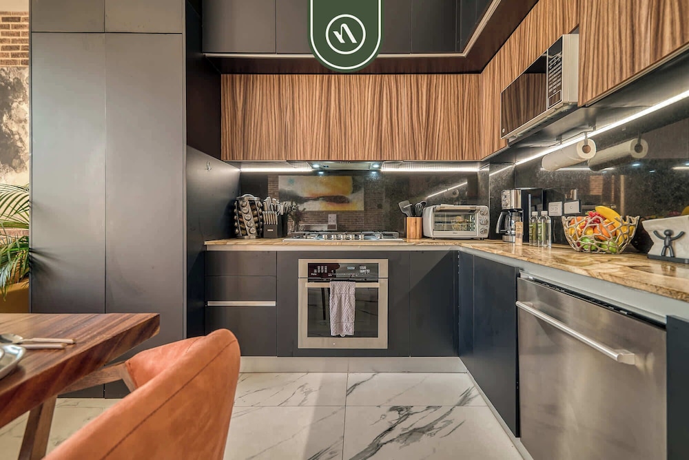 Amazing 1BR Penthouse With Balcony - Gym - Pool