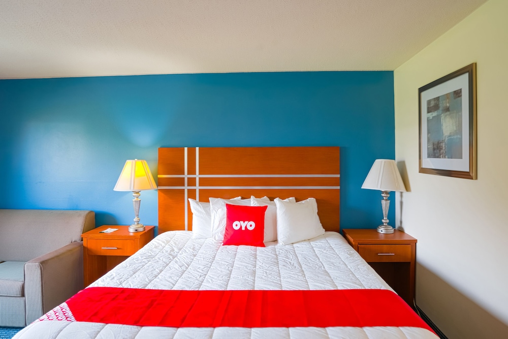 OYO Hotel Redwood Falls near Jackpot Casino