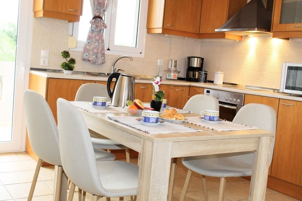 Villa Styliana - Annisaras - near the beach
