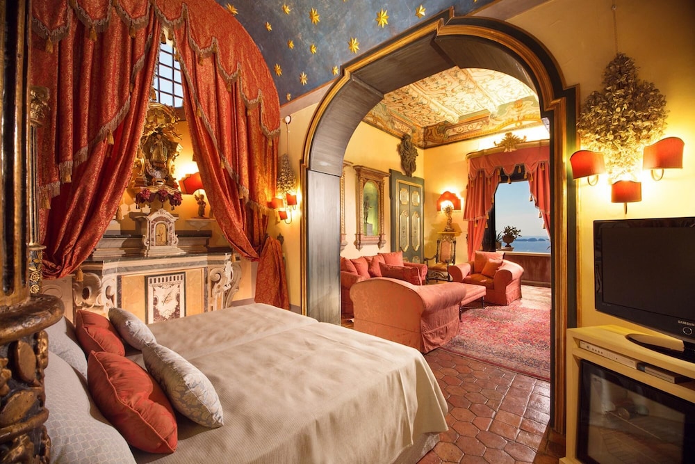 Palazzo Santa Croce in Positano view 4