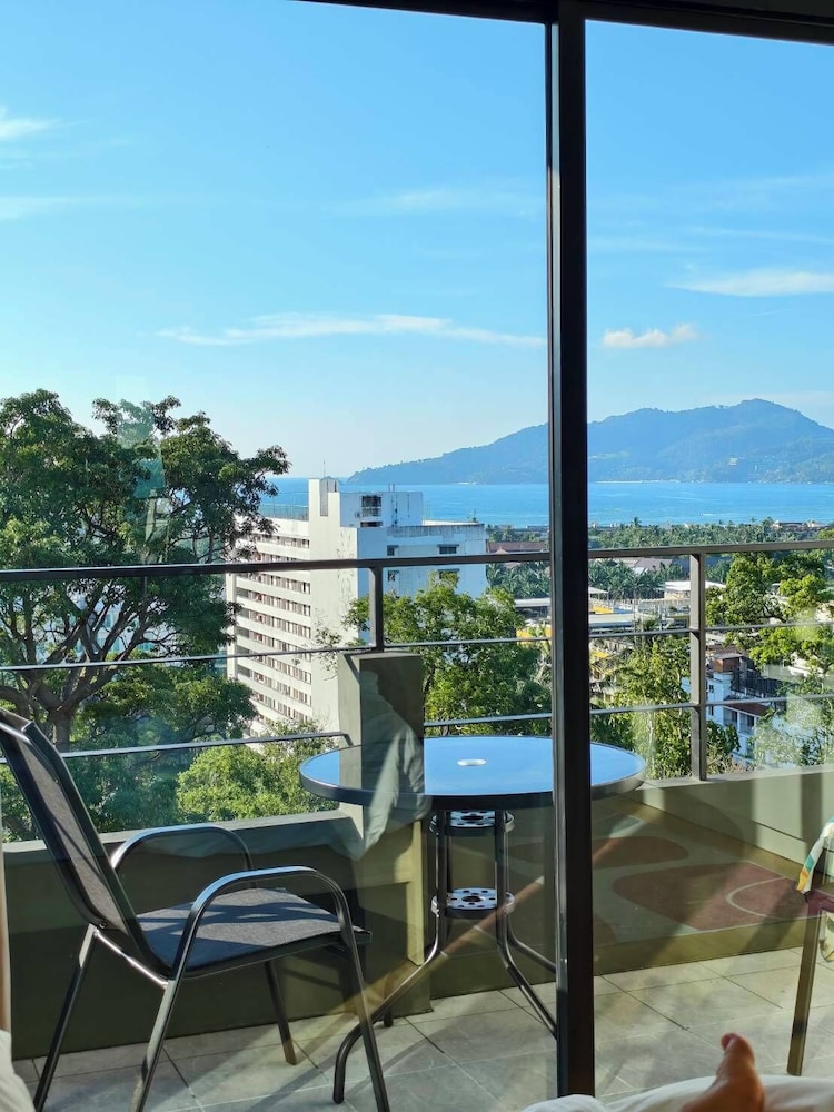 Hill Bay Suites