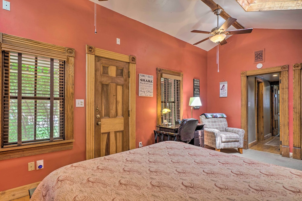 Historic Manitou Springs Victorian: Walk Downtown! view 4