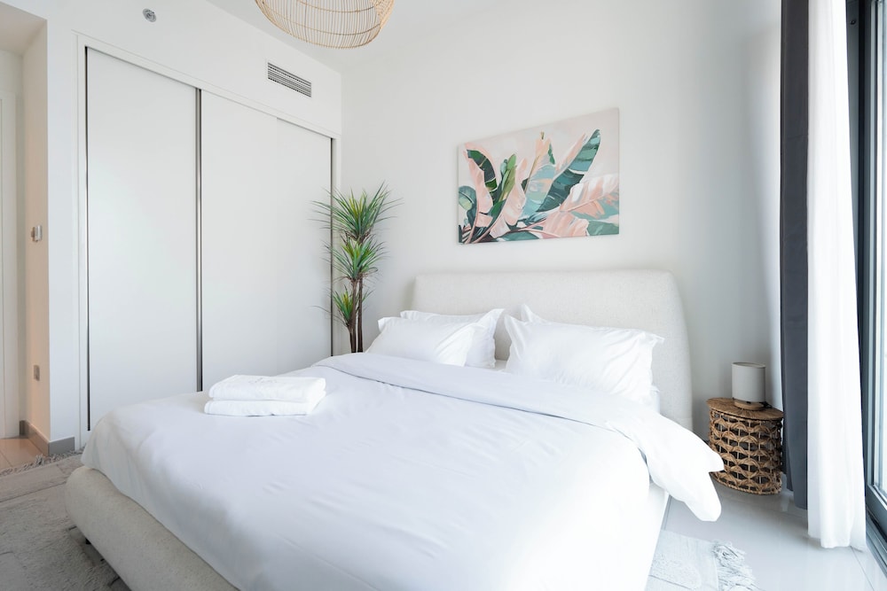 KeyRock - Sea View Beachfront Penthouse