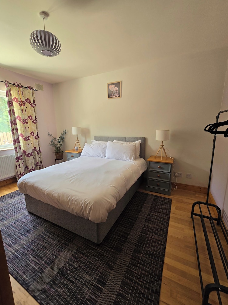 Benroe House - 5 Bedrooms