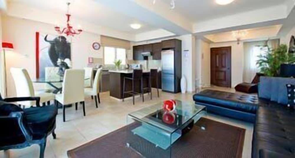 Amadora Luxury Villas