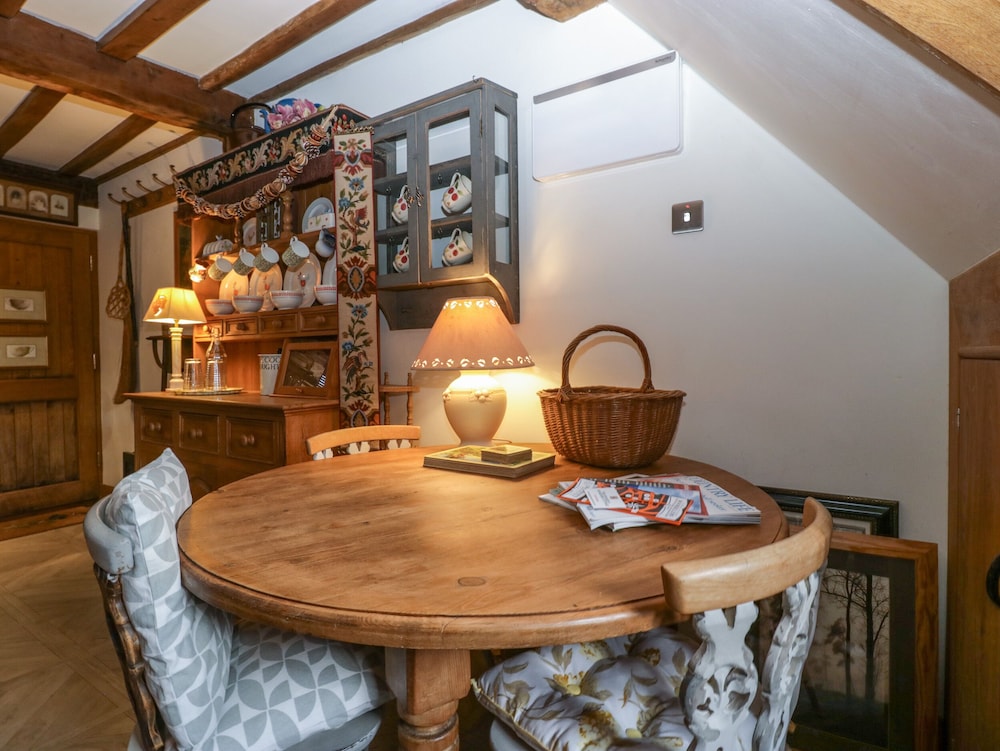 Hoarders Cottage