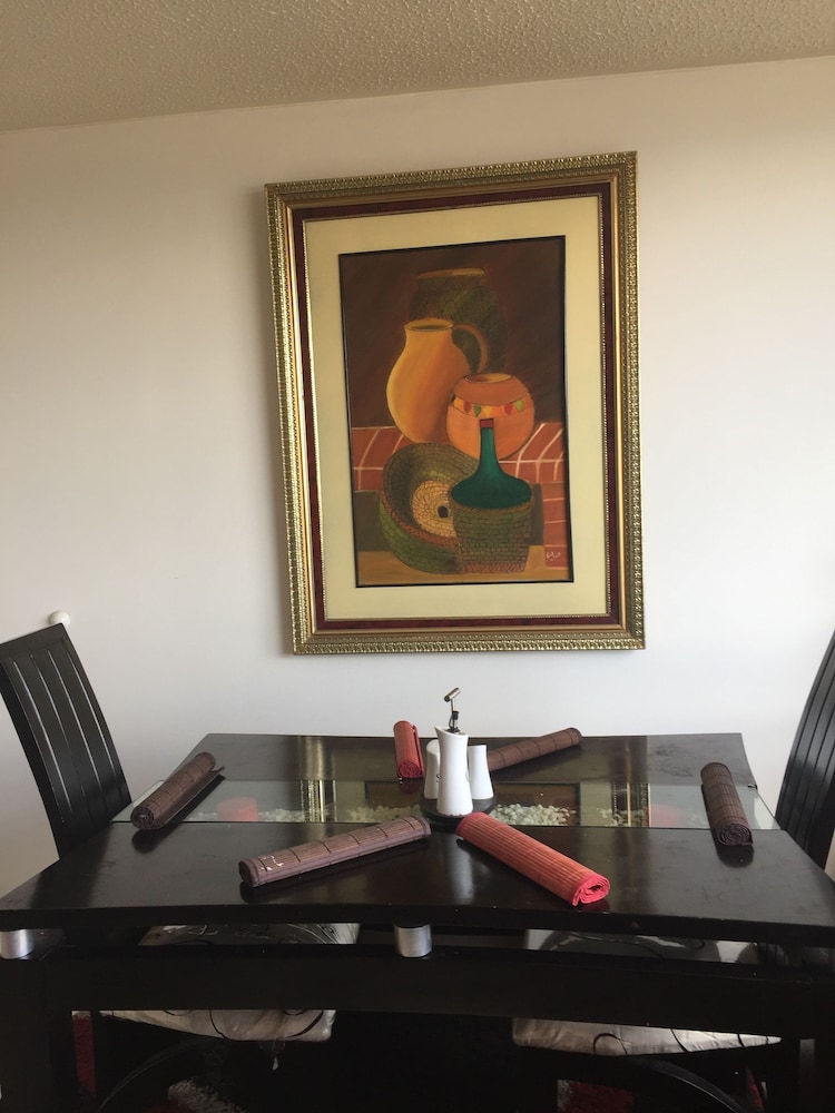 Comoda habitación cerca al aeropuerto