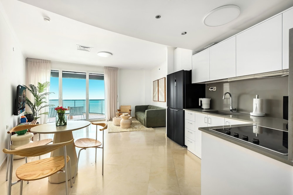 Panoramic Sea View Escape by Sea N' Rent