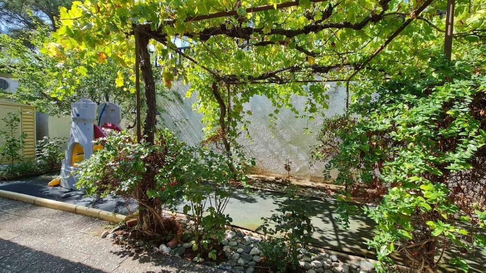 Charming Villa in Moniatis, Cyprus - Private Pool & Garden