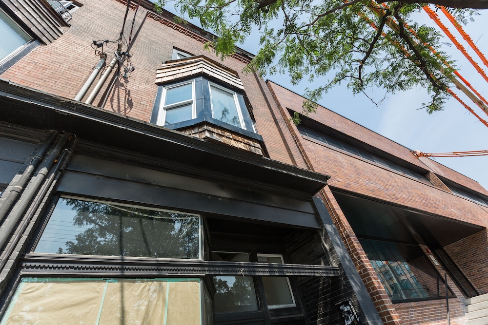Applewood Suites - West Queen West Lofts