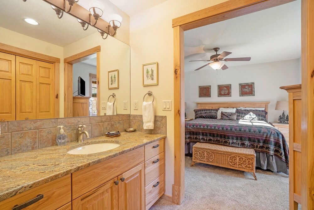 Cozy Solitude Cabins - Estes Park CO