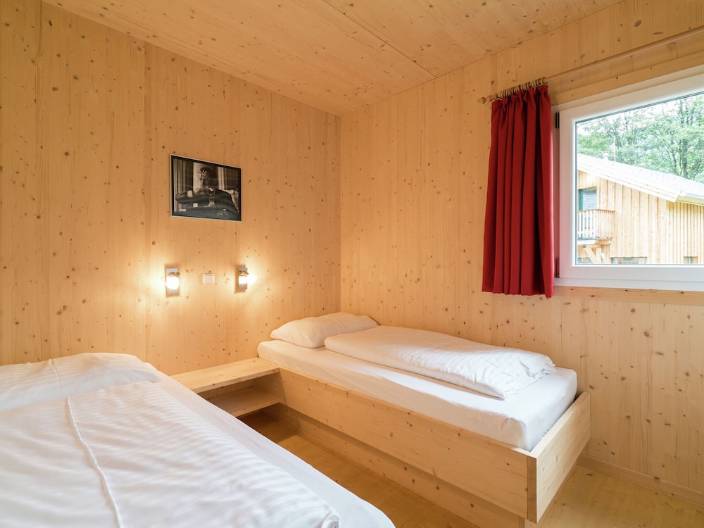 Amazing Chalet With Whirlpool view 3