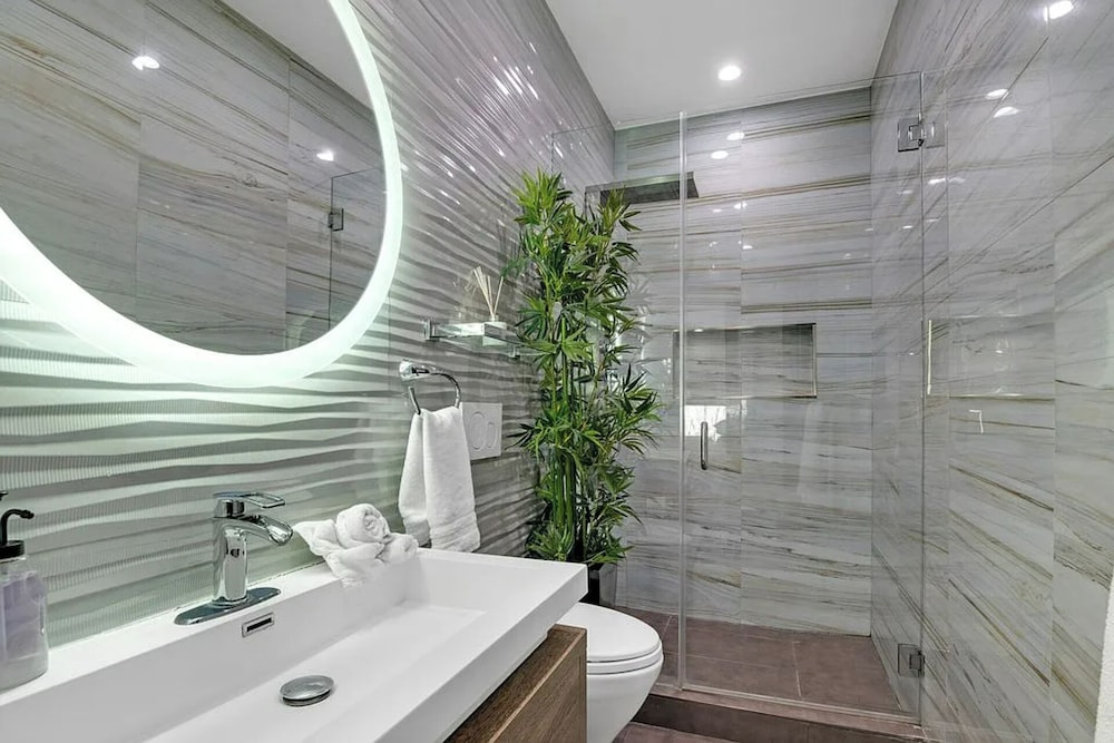 Mansfield Modern - Ultimate Entertainers Oasis With Guest House