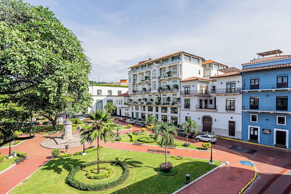 w Grandiose 1BR w Balcony in San Felipe