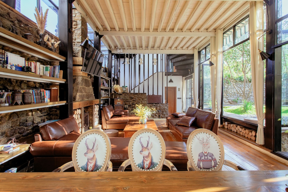 3 Cottages of Deer Inn