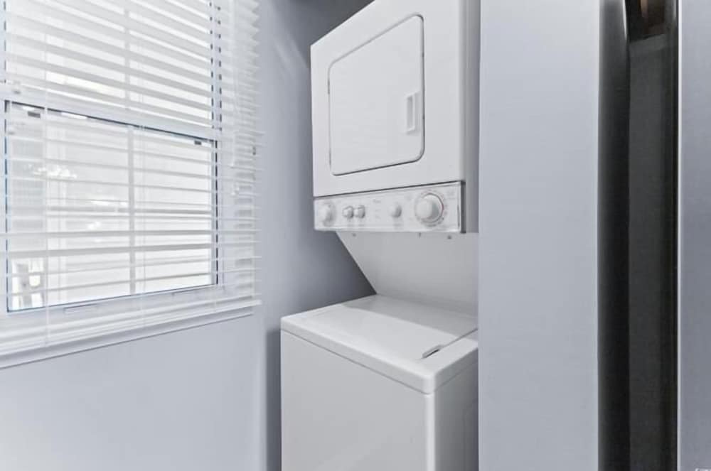 River Oaks 28g 2 Bedroom Condo