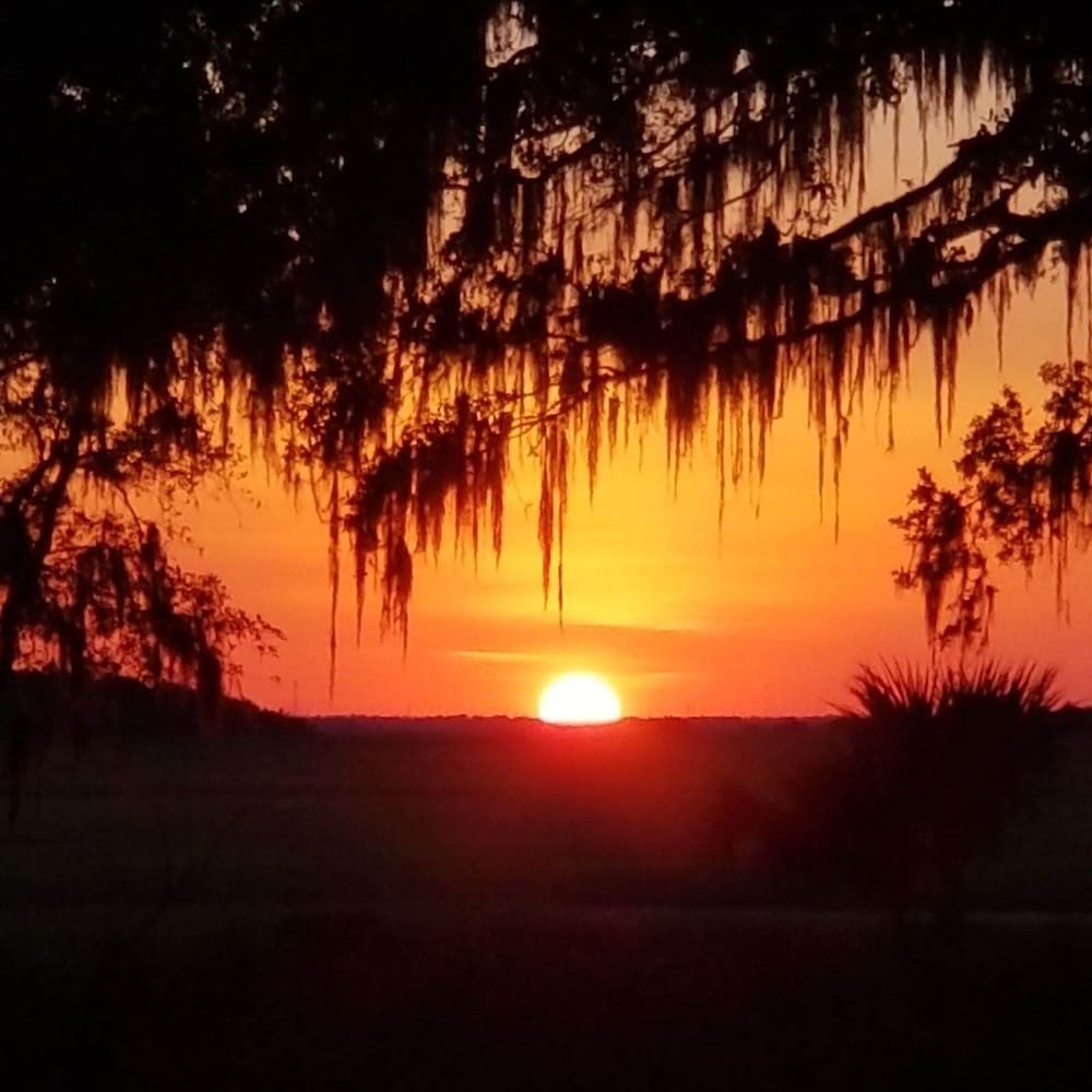Meet Me At Sunset 3 Bedroom Home view 2
