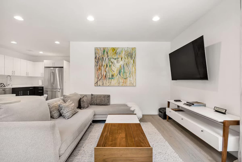Clinton Grove by Rove Travel 2BR Modern Apt