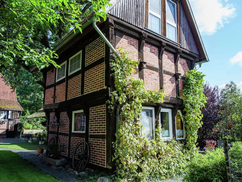 Heritage Holiday Home in Wienhausen near River view 3