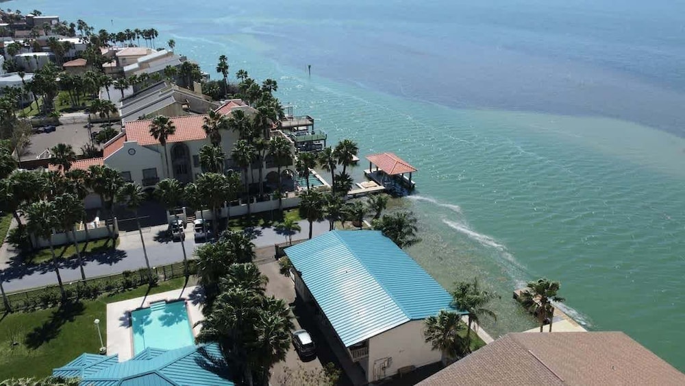 Bay View Great Deck Pool 2 Levels & 3 Bedr 3 Bedroom Condo