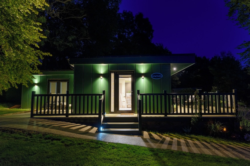 Secret Waterside Lodges in Worcestershire