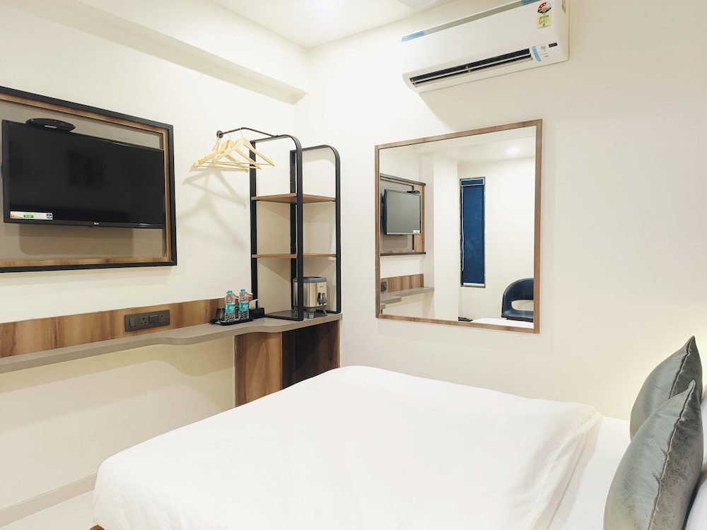 Hotel Maskan Surat
