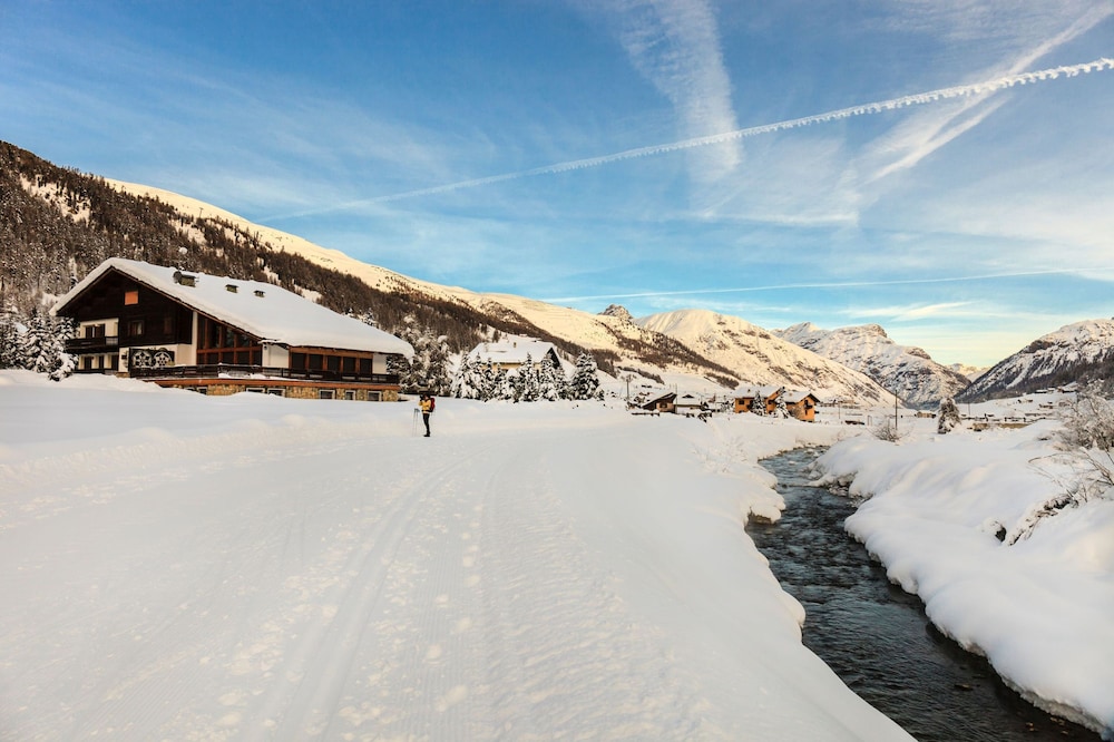 Fiocco Di Neve Ski in- Ski out Mt 10
