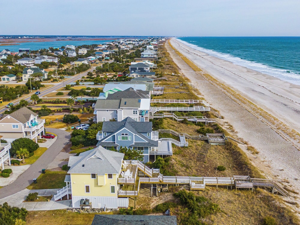 C-Maid by Topsail Realty