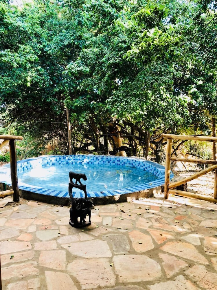 Mara Sweet Acacia Lodge