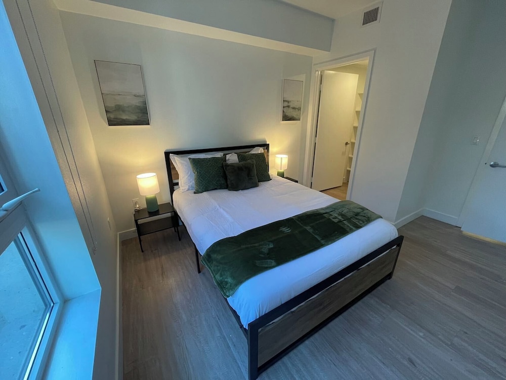 Stylish Westwood Apartment