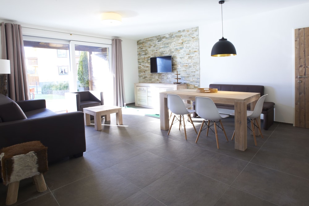 Ski & Golf Suites by Alpin Rentals - incl Summercard