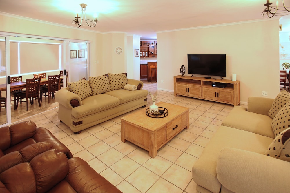 Coastal Calm Langebaan 6 Sleeper